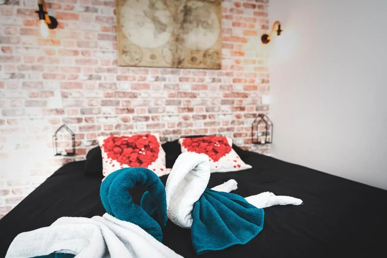 Apartment Love Loft Spa Ambronay France
